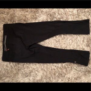 Lululemon black speed up crop size 4